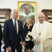 Joe Biden: Papież pozwolił mi przyjmować komunię. Naprawdę?