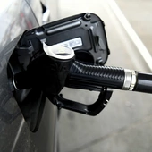 Müller: od 1 lutego możliwa obniżka cen benzyny o 70 gr na litrze, a autogazu o 40 gr