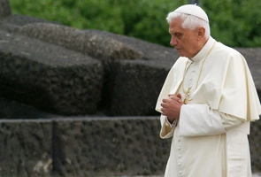 Papieski biograf: kard. Ratzinger nie był zamieszany w sprawy nadużyć