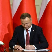 Prezydent Andrzej Duda podpisał ustawę obniżającą VAT m.in. na żywność, nawozy i gaz