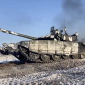 Rosjanie przejęli dwa pojazdy sił zbrojnych Ukrainy i zmierzają w kierunku centrum Kijowa