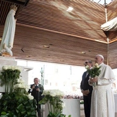 Papież zawierza Rosję i Ukrainę Niepokalanemu Sercu Maryi