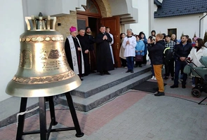 Dzwon „Głos Nienarodzonych” na Ukrainie