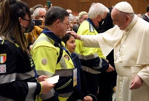 Papież dziękuje za oddolną pomoc dla uchodźców z Ukrainy