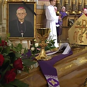 Kalisz: abp Gądecki przewodniczył Mszy św. pogrzebowej za śp. bpa Teofila Wilskiego