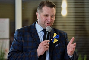 Szef MEiN zachęca do tworzenia w szkołach dodatkowych oddziałów przygotowawczych dla dzieci z Ukrainy