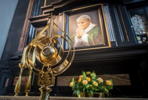 Rzecznik KEP: Módlmy się o pokój za wstawiennictwem św. Jana Pawła II