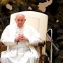  Watykan: na dziesięć dni zawieszona działalność papieska