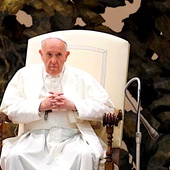  Watykan: na dziesięć dni zawieszona działalność papieska