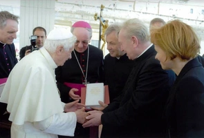 Ks. prof. Góźdź z KUL: „Opera omnia” – cała mądrość, wiara i życie Benedykta XVI