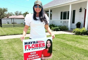 „Przede wszystkim dziękuję Bogu!” Mayra Flores wygrała ważne wybory w Teksasie