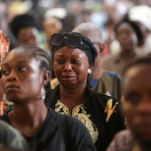 Pogrzeb ofiar zamachu na kościół w Nigerii