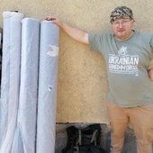Paulini pod Kijowem szyją kamizelki kuloodporne dla żołnierzy