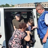 Dyrektor Caritas Mariupol: ludzie chcą odzyskać zdeptaną przez Rosjan godność