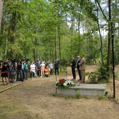 Warmińsko-mazurskie: w lesie białuckim odkryto dwa masowe groby z prochami ofiar KL Soldau