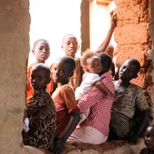 Rekordowe potrzeby i rekordowa pomoc ofiarom globalnych kryzysów – raport Caritas International