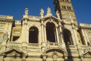 Bazylika Santa Maria Maggiore: śnieg w środku lata i „wybawienie ludu rzymskiego”