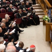 Drugi dzień spotkania papieża z kardynałami: w centrum ewangelizacja