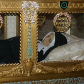 Rozpoczęła się peregrynacja relikwii św. Bernadetty z Lourdes na Wyspach Brytyjskich