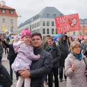 Ulicami Warszawy przeszedł XVII Narodowy Marsz Życia i Rodziny
