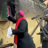 W podpalonym kościele w Kamerunie odnaleziono nienaruszony Najświętszy Sakrament 