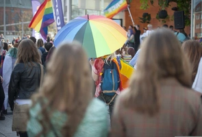 Prymas Holandii odcina się od flamandzkich biskupów ws. błogosławienia par homoseksualnych