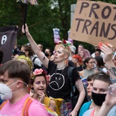 Za ruchem transgender stoją potężne interesy finansowe