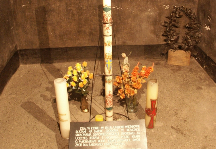 Cela śmierci św. Maksymiliana Marii Kolbego w obozie koncentracyjnym Auschwitz (blok 11)