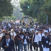 Rekordowa frekwencja na pielgrzymce w Meksyku. Tradycja pielgrzymowania tam liczy już 288 lat