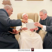 Jak wygląda dziś papież senior? W sieci pojawiły się najnowsze zdjęcia Benedykta XVI
