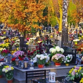 2 listopada obchodzimy Dzień Zaduszny, w którym modlimy się za wszystkich zmarłych