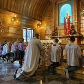 Dzieci z całej Polski modlą się w ramach nabożeństwa pięciu pierwszych sobót miesiąca