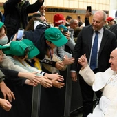 Papież do włoskiej młodzieży: bądźcie „poetami pokoju”, czytajcie „Pacem in terris”