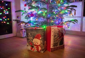 Tylko 56 proc. Polaków spodziewa się otrzymać prezent świąteczny