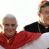 Kard. Pell: Benedykt XVI był pełnym taktu dżentelmenem, a nie „pancernym kardynałem”