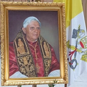 Przewodniczący Episkopatu: Papież senior prosił nas, byśmy mocno trwali w wierze i nie dali się zwieść