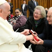 Razem od 1953 r.! Papież pobłogosławił włoskie małżeństwo z 70-letnim stażem