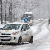 Atak zimy grozi paraliżem na drogach w weekend