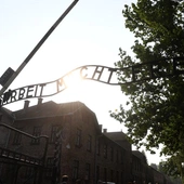 Dyrektor Muzeum Auschwitz-Birkenau: świat się nie zmienił, czy tym razem wystarczająco wcześnie zareagujemy?