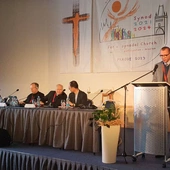 Polski głos na zgromadzeniu w Pradze: nie ulegajmy pokusie budowy innego Kościoła