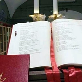 Watykan potwierdził restrykcje dotyczące sprawowania Mszy łacińskiej