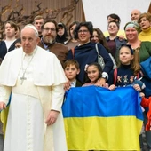 Franciszek apeluje o zawieszenie broni i pokój w Ukrainie