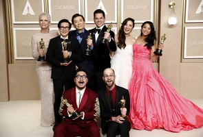 Rozdano Oscary 2023. Tryumfatorem film „Wszystko wszędzie naraz” – otrzymał siedem statuetek