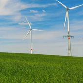 Rekordowa produkcja energii z wiatru, słońca i wody - PGE prowadzi w zielonej zmianie