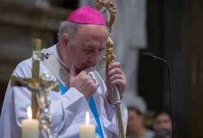Przewodniczący czeskiego episkopatu w obronie Jana Pawła II