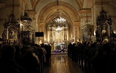 W Wadowicach modlono się w obronie czci Jana Pawła II