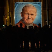 Polska manifestuje w obronie Jana Pawła II. 2 kwietnia marsze papieskie odbędą się w Warszawie, Krakowie i Szczecinie