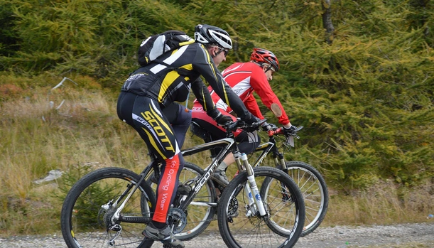 120 km w jeden dzień? Uczestnicy rowerowej Drogi Krzyżowej w Beskidach połączyli wysiłek z duchowością