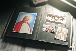 „Bo nie zastąpi Ciebie nikt...” Piękne wspomnienia o św. Janie Pawle II z wzruszającą muzyką w tle