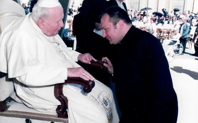 „Zapalamy święcę wdzięczności". PKWP dziękuje za życie i pontyfikat św. Jana Pawła II